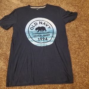 Old navy t-shirt